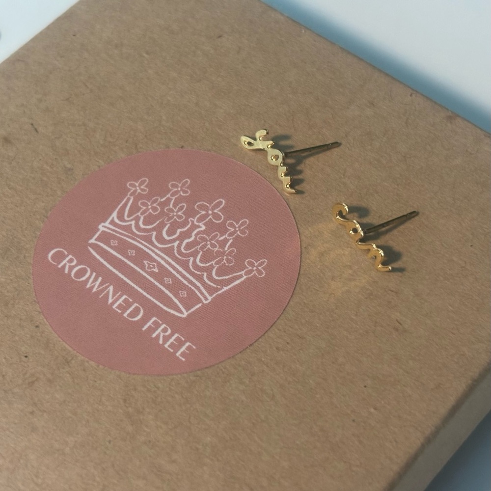 Crowned Free “You Can” stud earrings
